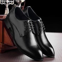 Men's Formal Business Shoes - Black LeatherSole material: rubberFunction: breathableGender: MaleOccasion: daily, businessStyle: formal Packaging contains: 1 * pair of loafers without shoe boxUS6.0 = EU38 = 240mm = 9.45 "(bare feet length) US6.5 = EU39 = 245mm = 9.65" US7.0 = EU40 = 250mm = 9.84 " US8.0 = EU41 = 255mm = 10 , 04 " US8.5 = EU42 = 260mm = 10.24" US9.5 = EU43 = 265mm = 10.43 " US10.0 = EU44 = 270mm = 10.63" US11.0 = EU45 = 275mm = 10.83 "US12.0 = EU46 = 280mm = 11.02" US12.5 = E Slip-resistant Round Toe Business Loafers, Black Leather Sole Lace-up Shoes For Business Casual, Black Pointed Toe Formal Lace-up Shoes, Leather Shoes For Business Meetings With Pointed Toe, Black Lace-up Dress Shoes For Business Casual, Black Leather Shoes With Pointed Toe For Semi-formal Occasions, Black Pointed Toe Leather Shoes For Semi-formal Occasions, Leather Pointed Toe Shoes For Business Meetings, Classic Leather Shoes With Pointed Toe For Business Meetings