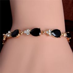 Beautiful Waterdrop Austrian Crystal Bracelet Wedding Party Jewelry Female Bracelet Wholesale For WomenModel Number:32420191194 Elegant Alloy Charm Bracelet For Parties, Elegant Black Charm Bracelet For Party, Elegant Charm Bracelet For Party, Adjustable Charm Bracelet For Party, Quince Jewelry, Prince Fashion, Heart Chain Bracelet, Latest Gold Jewellery, Wave Bracelet