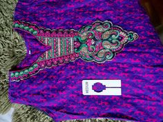 Sleevless vintage Dashiki indian tunic with dancing women print, embroidered peacock motif. Pull over top with intricate hand embroidered details with rhinestones. 100% cotton Tag says vintage size: xxl Modern day sizing, this is a US Womans size L Measurements are: 40 in bust 16 in Sleeve opening 43 in long/ shoulder to bottom hem Freshly laundered Cj Indian Tunic, Dance Women, Dashiki Dress, Leisure Suit, Boho Tunics, Hand Embroidered, Blouses For Women, Black And Brown, Retro Vintage