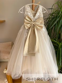 Brown Flower Girl Dresses, Beige Flower Girl Dress, Gold Flower Girl Dress, Champagne Flower Girl Dress, Tutu Flower Girl Dress, Elegant Wedding Colors, Flower Girl Dress Tulle, Champagne Flower Girl, Flower Girl Dresses Champagne