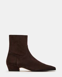 Brown Pointed Boots, Brown Bootie Outfits, Suede Boot Outfit, Brown Suede Boots Outfit, Brown Booties Outfit, Suede Boots Outfit, Boots Men Outfit, Fall Winter Shoes, Boots Outfit Ankle