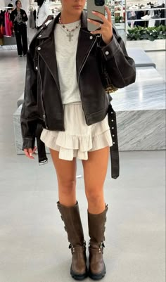 Aesthetic Outfits Mini Skirt, Riding Boots Outfit Summer, White Moto Boots Outfit, Concert Boots Outfit, Skirt And Biker Boots Outfit, Mini Skirt And Knee High Boots, Moto Boots Winter Outfit, Cool Boots Aesthetic, High Knee Boots Outfit Summer