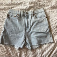 Nwot Missed The Return Window:( Super Comfortable And Cute For Summer. Light Wash Cutoff Jean Shorts Light Blue High Rise Shorts For Spring, Shorts Levis, Light Wash Denim Shorts, Cutoff Jean Shorts, Summer Light, Size 28 Jeans, Levi Shorts, Light Wash Denim, Jean Shorts