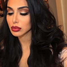 “Cut crease + red lips = ” Smokey Cat Eye Makeup, Bridal Makeup Red Lips, Best Bridal Makeup, Red Lip Makeup, Ombre Lips, Cat Eye Makeup, Cake Face, Elegant Makeup