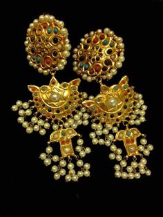 Kundan jhumka set in multi Kundan with gold plated base Jhumka Set, Kundan Jhumka Earrings, Amrapali Jewels, Kundan Jhumka, Gold Jewelry Prom, Kundan Jewellery Bridal, Jewelry Kundan, Mala Jewelry, Kundan Jewellery Set