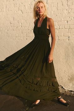 Femme beachy maxi from our free-est collection featuring a dramatic tiered skirt, crochet lace insets and a drawstring waist. * Tassel drawstring * Semi-sheer accents * Flowy fit | Santa Maria Maxi Dress by free-est at Free People in Green, Size: XS Wedding Guest Dress Flowy, Flowy Maxi Dresses, Flowy Outfits, Beachy Dresses, Grad Outfits, Bridesmaid Dresses Boho, Dress Flowy, Diy Wedding Dress, Flowy Maxi Dress