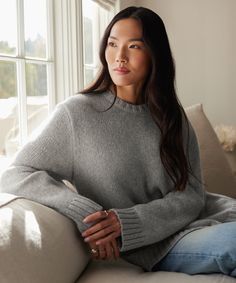 Cashmere Amelia Crewneck Grey Oversized and luxuriously lightweight, you’ll reach for this perfect transitional crewneck in any season. 100% cashmere. Made in China. Oversized straight-sleeve crewneck. | Jenni Kayne Women's Cashmere Amelia Crewneck Top Size 2X Cashmere Crew Neck Chunky Knit Sweater, Cashmere Chunky Knit Crew Neck Sweater, Crew Neck Cashmere Chunky Knit Sweater, Cashmere Sweater With Chunky Knit For Workwear, Cashmere Chunky Knit Sweater For Layering, Long Sleeve Chunky Knit Cashmere Sweater, Relaxed Fit Cashmere Sweater With Soft Knit, Chunky Knit Cashmere Long Sleeve Sweater, Classic Chunky Knit Sweater For Layering