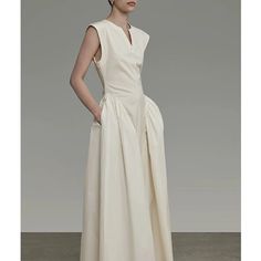 Olivia Mark - Sleeveless White Waist Cinching Dress with a Flowy Silhouette Elegant Midi Dresses, Long Midi Dress, Crewneck Dress, Dinner Dress, Long Summer Dresses, Classy Chic, Evening Attire, Glamorous Evening Gowns, Flowing Maxi Dress