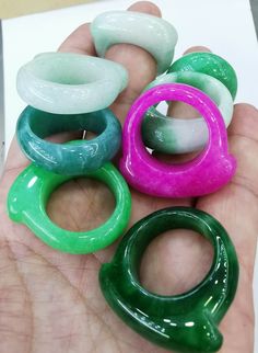 material:natural stone quantity:1pcs size:outdiameter 8-9US，thickness=7mm(if want other size,10-11us,please note it) note:have larger stock and offert wholesale price. Green Natural Stones Ring, Green Rings With Natural Stones, Green Crystal Round Ring Gift, Green Crystal Round Ring For Gift, Green Crystal Round Ring As Gift, Green Crystal Gemstone Ring, Green Gemstone Crystal Ring, Handmade Emerald Crystal Ring, Handmade Green Crystal Ring