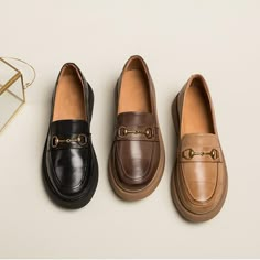 Classic Loafers, Look Office, Button Decorations, Brown Leather Loafers, Leather Loafer Shoes, Brown Loafers, Handmade Leather Shoes, Dress Shoes Womens, Unique Beauty