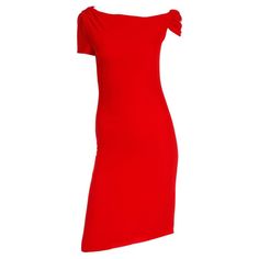 Check out this item from 1stdibs! Valentino Garavani 2000s Red Silk Crepe Asymmetrical Sleeve Day or Evening Dress: https://www.1stdibs.com/id-v_18323982 Valentino Dresses, Valentino Red, Vintage Valentino, Valentino Dress, Evening Dresses With Sleeves, Love Vintage, Red Silk, Red Valentino, Silk Crepe