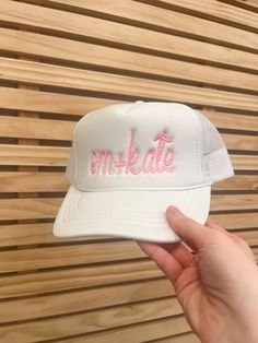 Kids Size Cute Spring Trucker Hat With Curved Brim, Cute Spring Snapback Hat, Cute Adjustable Snapback Hat For Spring, Wide Brim Snapback Hat For Beach In Spring, Fun White Snapback Hat For Spring, Trendy White Trucker Hat With Short Brim, Cute Spring Baseball Cap, Cute White Snapback Hat With Curved Brim, White Snapback Hat With Curved Brim For Spring