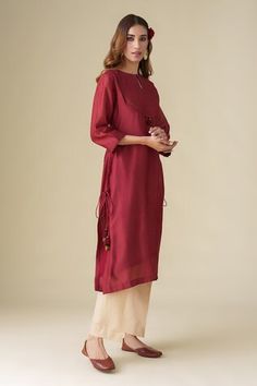 Maroon chanderi kurta featuring a round neck, three quarter sleeves, and crochet lace detail on the front yoke. Paired with a contrast cotton silk pant and organza dupatta., Fit: Relaxed Silk Pant, Organza Dupatta, Women Kurta, Straight Kurta, Kurta With Pants, Silk Pants, Pant Set, Three Quarter Sleeves, Set For Women