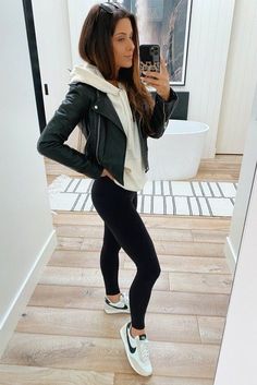 Outfit Leggins, Leggins Outfit, Jogger Outfit, Leggings Outfit Casual, Black Sportswear, Leather Jacket Outfits