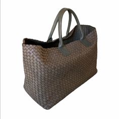 * Free Shipping * Green, Leather With Intrecciato Weaving, Dual Shoulder Straps, Unlined, Open Closure, Model #113129 Bottom Width: 17.7”, Top Width: 24.8”, Depth: 9”, Height: 12.2”, Handle Drop: 6” Includes Dust Bag. Excellent Condition Luxury Bags With Braided Handles, Luxury Intrecciato Rectangular Shoulder Bag, Designer Square Bags With Woven Leather, Designer Square Bag With Woven Leather, Designer Woven Leather Square Bag, Luxury Rectangular Shoulder Bag In Woven Leather, Luxury Rectangular Woven Leather Shoulder Bag, Luxury Rectangular Shoulder Bag With Woven Leather, Luxury Woven Leather Rectangular Shoulder Bag