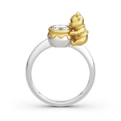 Jeulia Hug Me "Bear Holding Honey Pot" Round Cut Sterling Silver Ring - Jeulia Jewelry Joe Cross, Pandora Bracelet Charms Ideas, Diamonds Rings, Pandora Bracelet Charms, Disney Jewelry, Honey Pot, Cute Rings, Gold Rush, Hug Me