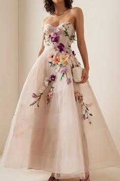 A Line Evening Dress, Strapless Corset, Strapless Maxi, Strapless Maxi Dress, Tulle Prom Dress, Monique Lhuillier, 3d Flowers, Glamour Fashion, Crop Top Blouse