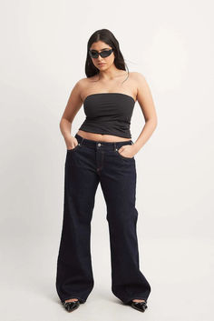 Low Waist Jeans Low Waist Baggy Jeans, Low Waisted Jeans Outfit, Italy Outfits Women, Fall Italy Outfits, Low Waisted Jeans, Chic Boots, Low Waist Jeans, Italy Outfits, Ralph Lauren Jeans