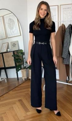 25 Stuning Interview Outfits For A Classy Look! - THE FASHIONABLE ONE Black Smart Outfit Women, Nyc Corporate Fashion, Black Business Dress Professional, Formal Interview Outfit Woman Classy, Law Intern Outfits Women, Business Professional Outfits For Women Skirt, Professional Cocktail Dress, Stylish Smart Casual Outfits, Formal Black Trousers Outfit Women