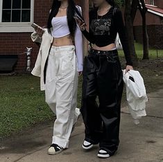 Y2k Outfits Korean, Korean Grunge Outfits, Acubi Fits, Feminine Aesthetic Outfits, Korean Y2k, Crazy Outfits, Fashion Hacks Clothes, Kpop Fashion Outfits, Teenage Fashion Outfits