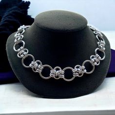 Thick Choker Necklace, Thick Choker, Chainmaille Jewelry Patterns, Chainmaille Jewelry, Thick Necklace, Goth Choker, Choker Handmade, Bullet Necklace, Diy Jewelry Unique