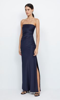 The Eternity Strapless Maxi Dress is an elegant and classic style. The dress features ruching at the cinched waist to create a flattering silhouette and falls into a bias cut maxi skirt with side split. Prom Dress Shopping, Pretty Prom Dresses, Grad Dresses, Strapless Maxi, Maxi Dress Navy, Strapless Maxi Dress, Satin Maxi Dress, Formal Style, Side Split