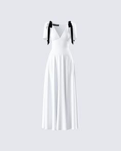 Luxury White Maxi Dress, White Maxi Dress Aesthetic, White Dress Png Aesthetic, Korean Modest Fashion, Finesse Clothing Dress, White Fitted Kawaii Dress, White Christmas Dress, Fall Dinner Outfit, Winter Birthday Outfit