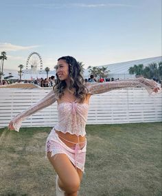 coachella, outfit inspo, eclectic fashion, coachella 2024, festival aesthetic, rave, influencer style, Lauren Wolfe 2023 Hangout Fest Outfit, Lauren Wolfe, Ultra Music Festival Outfits, Pink Rave Outfit, Hangout Festival, Coachella Outfits