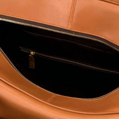 Toronto Duffle Bag - Q by QS Leather Duffel Bag, Botas Chelsea, Leather Duffel, Travel Duffle Bag, Leather Duffle Bag, Leather Duffle, Couture Bags, Travel Duffle, Duffle Bag Travel