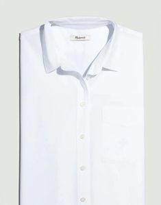 Crafted of our lightweight cotton Signature Poplin, this button-up shirt has an oversized fit for a more relaxed vibe. Traditional design details like a patch chest pocket, drop shoulders and a shirttail hem make it a wardrobe essential..NJ588 Everyday Cotton Blouse With Roll-up Sleeves, Classic Shirt With Roll-up Sleeves For Day Out, Effortless Daywear Shirt With Rolled Sleeves, Daywear Poplin Tops With Button Closure, Daywear Tops With Button Closure, Poplin Tops With Button Closure For Daywear, Effortless Shirt With Rolled Sleeves For Everyday, Classic Everyday Blouse With Rolled Sleeves, Classic Blouse With Rolled Sleeves For Everyday