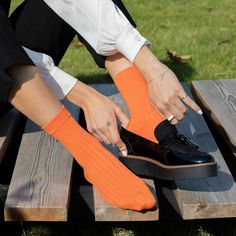 Indulge in the ultimate comfort and style with our women's luxury Sunset 3-Pack Essential ribbed socks. This collection of incredibly soft socks features three vibrant colours—orange, red, and maroon—adding a splash of lively elegance to your everyday outfits and enhancing your look with a sophisticated touch. MATERIAL: 77% Supima Cotton, 21% Polyamide, 2% Spandex. CARE: Wash inside out, with similar colours, at 30 degrees. Neutral Socks, Orange Socks, Yellow Socks, Ribbed Socks, Knit Loungewear, Soft Socks, Summer Sock, Green Socks, Blue Socks