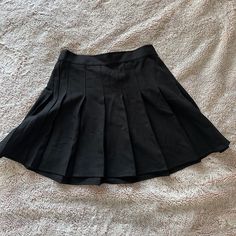 Garage Brittany Pleated Skirt Color: Jet Black Condition: Brand New With Tags; Never Worn Size: Small Original Price: 40 Dollars Black Tennis Skirt, Frilly Skirt, Floral Skater Skirt, White Pleated Skirt, Mini Skater Skirt, Join The Club, Black Pleated Skirt, Skirt Trends, Pleated Skirts