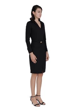 This is a dress model that is both beautiful, showing personality but still suitable for culture, elegant office clothes, elegant colors but still trendy, respecting personality for women when going to work. The dress is designed with a formal, pencil shape with a belt at the waist. High-quality fabric, waist detail, and notched collar have the effect of creating a slimmer, taller feel, combining youthful red tones and long sleeves to add an elegant touch, helping women stand out in the office. Black Belted Midi Dress For Semi-formal Occasions, Sleek Black Semi-formal Blazer Dress, V-neck Belted Midi Dress For Office, Elegant Long Sleeve Midi Dress With Belted Cuffs, Elegant V-neck Belted Dress For Evening, Long Sleeve Formal Bodycon Evening Dress, Evening Long Sleeve Bodycon Office Dress, Long Sleeve Bodycon Dress For Evening Office Wear, Office-style Long Sleeve Bodycon Dress