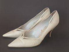 White 1960s Bridal kitten heels, Italian handmade leather shoes Perfect elegant Wedding or First Communion heels Wedding pumps  size: 35 1/2 EU great vintage condition, there is sign of use shown on pictures Please contact me for any information, especially for custom shipping. similar items you can find under: https://www.etsy.com/shop/RosaBoutiqueStudio?ref=hdr_shop_menu&section_id=20946083 and you can always look into my shop for all the others: https://www.etsy.com/shop/RosaBoutiqueStudio Leather Kitten Heels With 4-inch Heel For Wedding, Retro Round Toe Heels For Wedding, Cream Pointed Toe Kitten Heels For Formal Occasions, Cream Kitten Heels With 4-inch Heel For Evening, Formal Cream Kitten Heels With 4-inch Heel, Leather Kitten Heels With Sculpted Heel For Wedding, Cream Kitten Heels With 4-inch Heel For Formal Occasions, Retro Almond Toe Wedding Heels, Cream Kitten Heels With Almond Toe For Formal Occasions