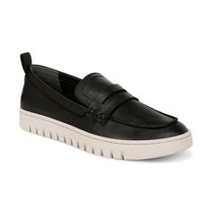 Workwear Slip-on Moccasins With Contrast Sole, Casual Slip-on Loafers For Work, Business Casual Slip-on Flats With Textured Sole, Everyday Slip-on Loafers With Removable Insole, Spring Workwear Low-top Slip-ons, Cushioned Slip-on Flats For Work, Workwear Flats With Cushioned Footbed And Slip-on Design, Trendy Slip-on Flats With Textured Sole, Casual Flat Heel Slip-ons For Work