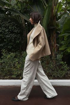 Double Breasted Short Coat Beige | NA-KD Khaki Coat Outfit, White Trousers Outfit, Cream Sweater Outfit, White Pants Outfit, Khaki Coat, Trouser Outfit, Long Sleeve Outfits, Low Waist Jeans, New Years Outfit