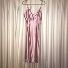 Luxurious And Gorgeous. Never Worn. Style Is Laurel. 100% Silk. Color Is A Pink Mauve Chic Silk Sleepwear For Party, Elegant Pink Evening Sleepwear, Pink Silk Sleepwear For Evening, Silk Summer Party Sleepwear, Spring Evening V-neck Sleepwear, Chic Fitted Silk Sleepwear, Feminine Fitted Party Sleepwear, Fitted V-neck Sleepwear For Parties, Chic Sleeveless Sleepwear For Evening