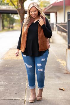 Fall Fashion Size 12, 2024 Plus Size Fall Fashion, Plus Size Fall Photo Outfits, Plus Size Looks Casual, Plus Size Fashion For Women Over 50, Thanksgiving Outfits Women Plus Size, Plus Size Vest Outfits, Fall Plus Size Outfits Casual, Outfits With Vests For Women