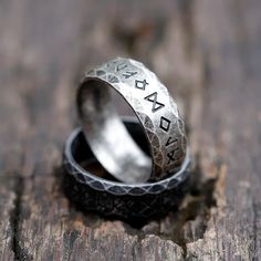 Main Stone Color: Antique, Retro, steel; Ring Size: 7, 8, 9, 10, 11, 12, 13 Rune Vichinghe, Rune Ring, Arte Viking, Teen Ring, Viking Rings, Rune Viking, Ancient Runes, Jewelry For Him, Clay Ring