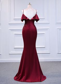 Cinghie di dolcezza della sirena rossa abito formale lungo, abito da ballo rosso vino
Cinghie di tesoro sirena rossa abito formale lungo, abito da ballo rosso vino Red V-neck Mermaid Evening Dress, Red V-neck Mermaid Dress For Evening, Red V-neck Mermaid Dress For Prom, Fitted Burgundy Dress For Banquet, Red Satin Dress With Ruffles, Red Satin Ruffled Dress, Elegant Red V-neck Mermaid Dress, Red Satin V-neck Gown, Red Fitted V-neck Mermaid Dress