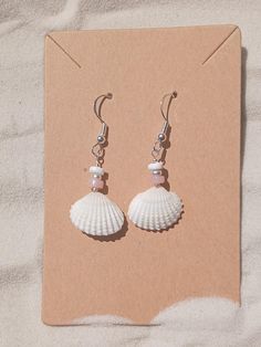 Natural Small Scallop Earrings, White Shell, Colorful Agate Beads and Sterling Silver Hooks - Etsy White Ocean-inspired Jewelry With Round Beads, Ocean-inspired White Round Bead Jewelry, Ocean-inspired White Round Beaded Jewelry, Ocean-inspired White Jewelry For Summer, White Ocean-inspired Jewelry For Summer, Ocean-inspired White Summer Jewelry, White Shell Round Beads Jewelry, White Round Beads Beachy Jewelry, Shell-shaped Sterling Silver Jewelry For Beach