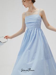 A long strap dress with bright, fresh colors. The upper body has a relatively tight design, and the skirt has a generous amount of fabric, giving it an elegant atmosphere. Try giving it a mature look. Choose your favorite color. 
 
 Color 
 
 Light blue 
 Pink 
 
 
 Size 
 
 S size 
 
 Length: 103cm (*excluding shoulder straps) 
 Shoulder strap: 33-39cm 
 Bust: 82cm 
 Waist: 66cm 
 
 M size 
 
 Length: 105cm (*Does not include shoulder straps) 
 
 Shoulder strap: 34-40cm 
 Bust: 87cm 
 Waist: 71 Blue Ruched Dress With Straight Neckline, Blue Dress With Straight Neckline For Spring, Blue Spaghetti Strap Dress With Adjustable Straps, Light Blue Spring Dress With Adjustable Straps, Spring Sundress With Straight Neckline Suspender Dress, Spring Sundress With Straight Neckline, Blue Summer Dress With Straps, Spring Suspender Sundress With Straight Neckline, Blue Strapped Summer Dress