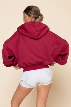 Designed to make you feel like you’re floating on Cloud 9, our super oversized, marshmallowy-soft Cloud Hoodie is simply perfection. It’s basically a warm hug in a jacket. Short Bra, Leggings Hoodie, Bra Dress, Swimming Workout, Swim Shop, Warm Hug, Long Sleeves Jacket, Cropped Tank Top, Hoodie Dress