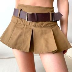 Brown Mini Skirt That Comes With Brown Belt. Never Worn. The Skirt Is A Size Large On Their Website And The Measurements Are Hips-100cm Waist-72cm Length-33cm Brown Mini Skirt Plus Size, Casual Brown Mini Skirt, Beige Mini Skirt Black Top, Caramel Mini Skirt, Y2k Style Solid Mini Skort, Y2k Style School Skirt, Y2k Style Skirt For School, Y2k High Waist Tennis Skirt, High Waist Y2k Tennis Skirt