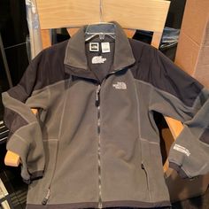 Nwot The North Face Goretex Windstopper Coat. Guaranteed All Of My North Face Items Are Authentic !! Most Of My Northface Are Late 90’s- Current And Are Like New !! Men’s Small / Women’s Large. Black/Grey. Smoke And Pet Hair Free Home. Reasonable Offers Accepted. Bundle For Best Deals Gray Weatherproof Long-sleeve Outerwear, Gray Fall Windbreaker For Cold Weather, Gray Waterproof Long Sleeve Outerwear, Gray Weatherproof Outerwear For Outdoor Activities, Gray Nylon Outerwear For Hiking, Gray Winter Windbreaker For Hiking, Gray Winter Hiking Windbreaker, Winter Hiking Gray Windbreaker, Gray Windproof Long Sleeve Windbreaker