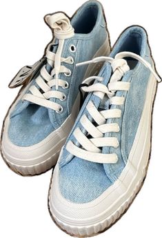 Denim Blue Cotton Lace-up Sneakers, Trendy Denim Blue Lace-up Sneakers, Trendy Cotton Sneakers For Spring, Trendy Denim Blue Sneakers With Round Toe, Trendy Denim Blue Round Toe Sneakers, Casual Denim Sneakers For Streetwear, Trendy Denim Sneakers For Streetwear, Blue Denim Lace-up Sneakers, Blue Canvas Shoes With Vulcanized Sole For Spring