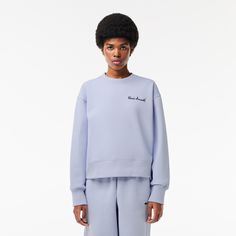 This sweatshirt combines a contemporary cut with double-face piqué fabric. Featuring a ribbed collar and comfortable, sporty styling, topped off with iconic René Lacoste embroidery. René Lacoste, Polo Shirt Women, Modern Outfits, Mens Polo Shirts, Hoodie Top, Outfits For Teens, Sports Women, T Shirt Dress, Sport Outfits