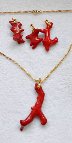 material:natural coral quantity:1pcs  size:approx.25-50mm so this shape  is natural,so per bead is random note:have larger stock and offert wholesale price. Handmade Red Coral Gold Jewelry, Adjustable Red Coral Necklaces, Gold Round Red Coral Jewelry, Diy Chain, Unique Hand-strung Red Coral Necklaces, Adjustable Hand-strung Red Coral Necklace, Red Coral Necklace, Coral Pendant, Natural Coral