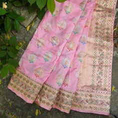 Twilight Pink Handwoven Banarasi Silk Mor Boota Embroidery Border Kadwa Saree - Khinkhwab Embroidered Sarees, Pink Crafts, Handloom Weaving, Banarasi Silk Saree, Ethnic Looks, Katan Silk, Banarasi Sarees, Silk Thread, The Queen