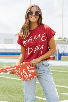 Red and White Game Day T-Shirt Game Day Cricut Shirt, Bright Colors Fashion, Gameday Dress, Sporting Event, Denim Wear, Casual White Dress, Power Dressing, Game Day Shirts, Game Dresses